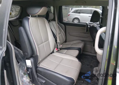 2019 Kia Sedona Ex z USA, uszkodzony, nr VIN KNDMB5C13K6512204